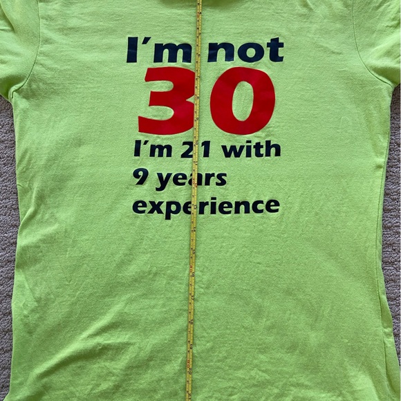 Lime green 30 years birthday t-shirt! Excellent gift. - Picture 4 of 5